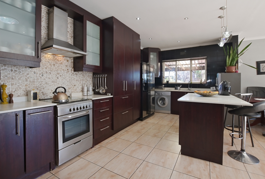 5 Bedroom Property for Sale in Richwood Western Cape